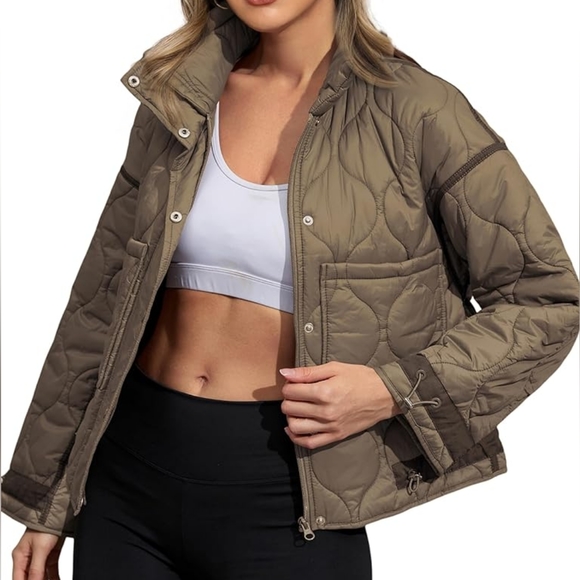 Jackets & Blazers - NEW TRENDY CROPPED PUFFER JACKET SIZE MED